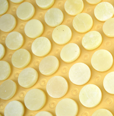 Cojín de jade natural cubierto de cuero PU para masaje corporal que te mantiene caliente en invierno y fresco en verano
