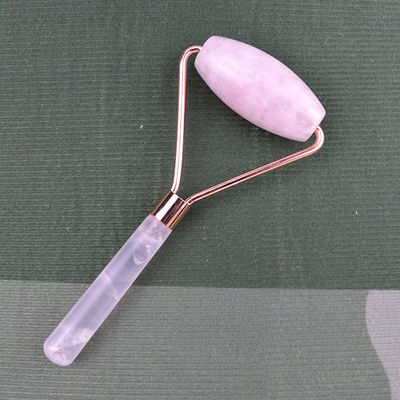 Masajista facial 2024 Popular Roller facial natural de cuarzo rosa 100% Masajista de cristal natural para masajes faciales de ojos Productos de belleza