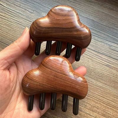 Masaje corporal y crecimiento del cabello Peinillo de masaje de rosa para la cabeza Gua Sha 8.5*7.5*2.3cm