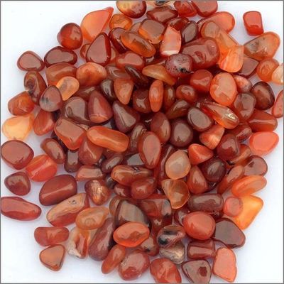 Cristal natural pulido Agate rojo Carnelian Piedra de grava para Feng Shui