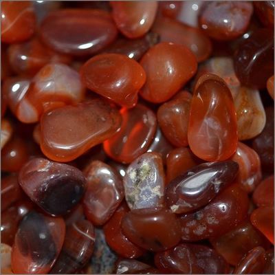 Cristal natural pulido Agate rojo Carnelian Piedra de grava para Feng Shui