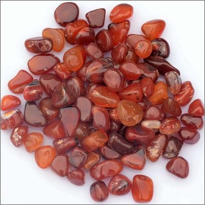 Cristal natural pulido Agate rojo Carnelian Piedra de grava para Feng Shui