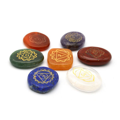 La piedra de Chakra de la inspiración de la amatista se encuentra en 7 colores para energía mixta.