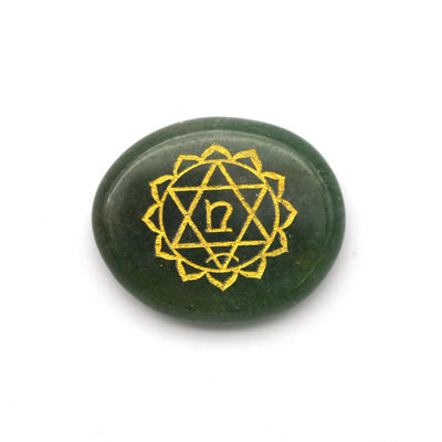 La piedra de Chakra de la inspiración de la amatista se encuentra en 7 colores para energía mixta.