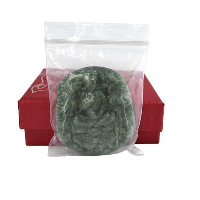 Jade Esmeralda Inmortal Bodhisattva Dragón Colgante Collar Ornamentos Figura tradicional china con rasgo regional