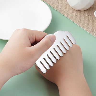 Acero inoxidable Gua Sha Peinado de cabello Forma de corazón Herramienta de masaje de cuero cabelludo para equipo de masaje de cabeza
