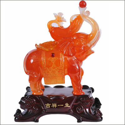 Estatuas de elefantes de ágata roja y jade talladas Una combinación perfecta de técnica y estilo