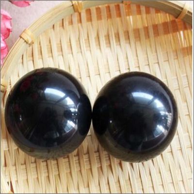 Esfera de cristal esculpida de 50 mm natural de piedra negra Bian de masaje con bola de mano para masajes y curaciones corporales