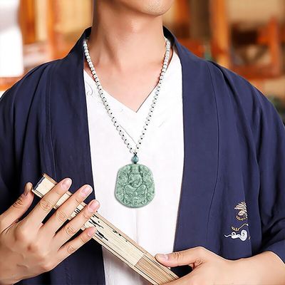 Jade natural tallado Nueve dragones collar de colgante Guan Yin Una adición única a su colección de joyas