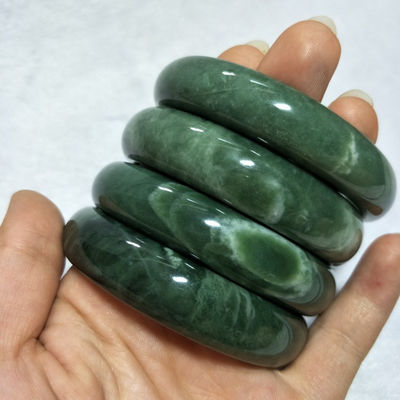 Brazalete verde esmeralda natural y brazalete de jade para hombres y mujeres belleza con amor tema de piedra preciosa