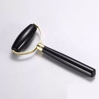 Masajista facial Piedra Bian Negro Gua Sha Jade Facial Guasha Roller para la terapia de rejuvenecimiento facial natural