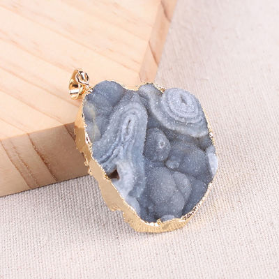 Art Coleccionable colgante de rebanada de ágata Plata / dorada bordado de borde tema Feng Shui Diseño único Hecho a mano