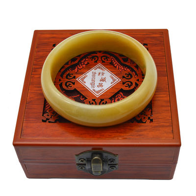 Descubra la belleza natural de las pulseras de jade de Hetia para mujeres para aliviar la fatiga y desatascar los músculos Tema Feng Shui