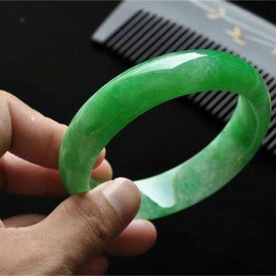 Pedras de cristal personalizadas Esmeralda helada verde de jade Brazalete OEM ODM Aceptado