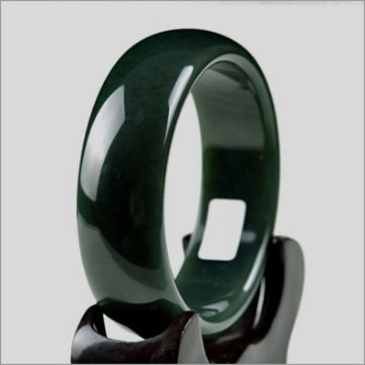 Brazalete hecho a mano de jade heitiano nefrita verde en estilo tradicional 54-65mm con diseño natural único
