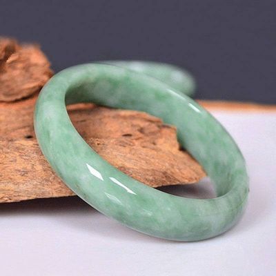 Brazalete de jade verde oscuro natural una pieza de joyería atemporal para su colección