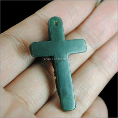 Collar de color verde natural HeTian Jade pendente tallado Jesús Cristo Cruz collar de collar de moda joyas para hombres y mujeres moda
