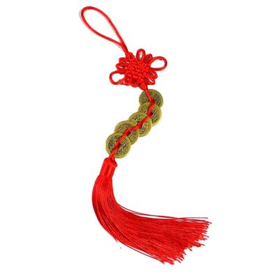 Técnica de soplado de arena El nudo rojo chino del Feng Shui con cinco monedas antiguas Un símbolo de la riqueza y la salud