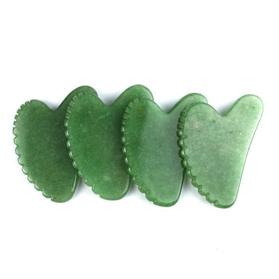 Forma natural del corazón Verde aventurino Jade Gua Sha Logotipo personalizado Guasha con dientes Facial herramienta de masaje de belleza masaje muscular