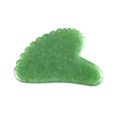 Forma natural del corazón Verde aventurino Jade Gua Sha Logotipo personalizado Guasha con dientes Facial herramienta de masaje de belleza masaje muscular