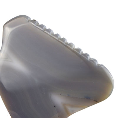Herramienta de terapia de raspado de masaje personalizado 83g Agate gris rayado Jade Gua Sha Piedra para rostro y cuerpo