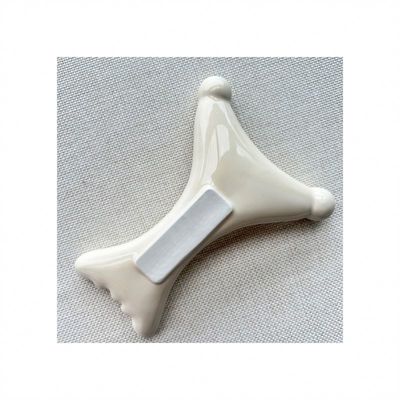 OEM/ODM Gua Sha de cerámica en forma de X Mascarilla de masaje Salón de belleza esencial para la relajación facial