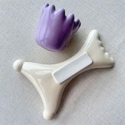OEM/ODM Gua Sha de cerámica en forma de X Mascarilla de masaje Salón de belleza esencial para la relajación facial