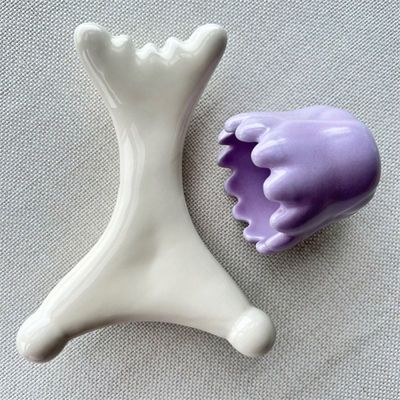 OEM/ODM Gua Sha de cerámica en forma de X Mascarilla de masaje Salón de belleza esencial para la relajación facial