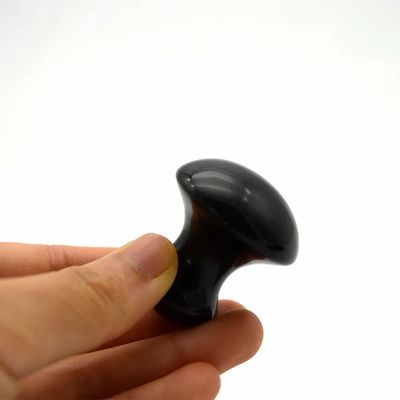 Natural Negro Obsidiano hongo Gua Sha Piedra de masaje de belleza para el cuidado del rostro y el cuerpo