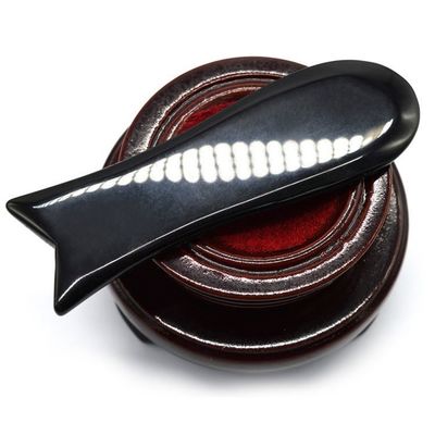 Obsidian en forma de pez Gua Sha Recortes de herramientas de masaje para logotipo personalizado Cara y cuerpo Fuente de alimentación enchufable