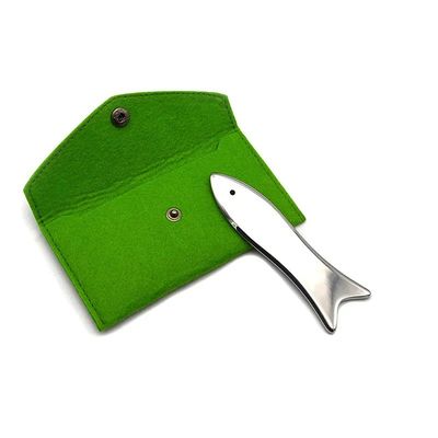2024 Raspadora de acero inoxidable en forma de pez caliente Masaje facial portátil Gua Sha Herramienta para el levantamiento facial y el rejuvenecimiento de la piel