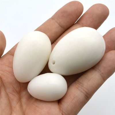 Cuerpo 45 * 30mm huevos de Yoni de jade blanco conjunto de tensar los músculos vaginales y piedras de curación para el ejercicio de Kegel