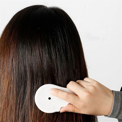 Experimenta el poder curativo del peine de cerámica Gua Sha para masajes faciales y corporales