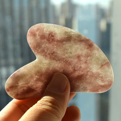 2024 Fresa Natural Cristal Jade Gua Sha Forma de Corazón Cara Raspando Masaje Guasha Tabla para el área de masaje de todo el cuerpo