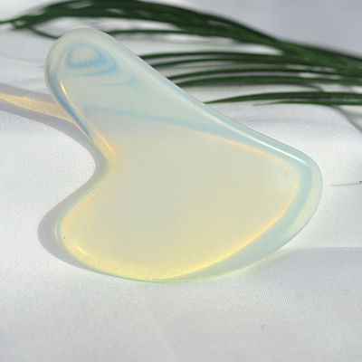Logotipo personalizado disponibled 2024 Forma de corazón Opalita Gua Sha Herramienta de masaje para el cuerpo Cuidado de la piel propio Spa Estiramiento facial belleza