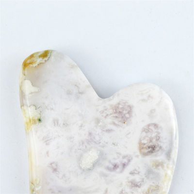 Logotipo personalizado disponible en forma de corazón Sakura Agate Jade Gua Sha Herramienta facial para herramientas de masaje Herramientas faciales Guasha naturales