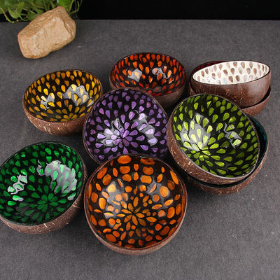 OEM/ODM aceptable Diseño de cuencos de cáscara de coco natural Ornamento Cuencos de coco lavados de características regionales
