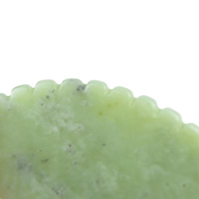 Experimenta los beneficios del masaje de cuerpo completo con la herramienta natural de raspado de piedras y la marca privada Xiuyan Jade Green Guasha