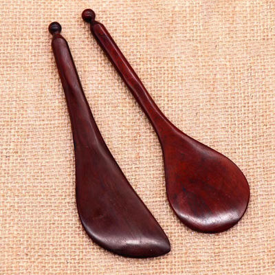 El color rojo de la madera de rosa Gua Sha Pen Logotipo personalizado disponible para la terapia de salud corporal y el bastón de masaje de acupuntura
