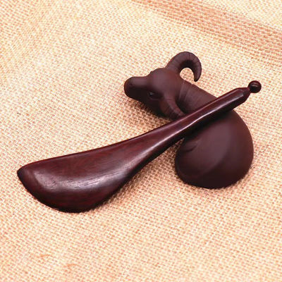 El color rojo de la madera de rosa Gua Sha Pen Logotipo personalizado disponible para la terapia de salud corporal y el bastón de masaje de acupuntura