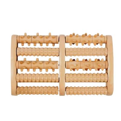 Roller de masajeador de pies de madera para aliviar el estrés personal y relajarse en madera marrón