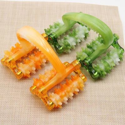 Masaje de cuerpo entero para el hogar Mini Rueda lunar multifuncional de cuatro ruedas con masajeador de cuello de piernas de tipo rodante