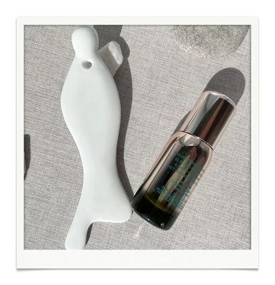Herramienta de masaje Gua Sha personalizable Tabla de piedra Guasha cremosa para raspar tejidos blandos en las piernas traseras brazos cuello hombro SPA