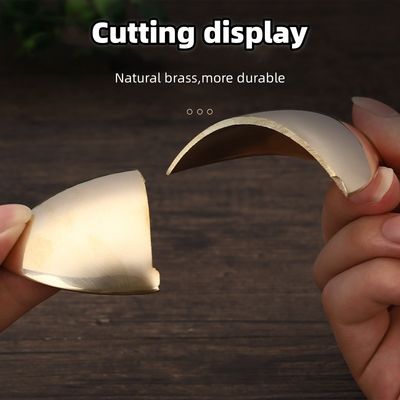 Masajeador facial de spa de latón natural Cuchara de raspado de Gua Sha para masaje meridiano y equipo de masaje para el cuidado de la piel