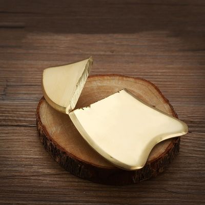 Forma de corazón de oro de latón natural Gua Sha metal raspado Guasha masajeador facial para el masaje de acupuntura meridiana