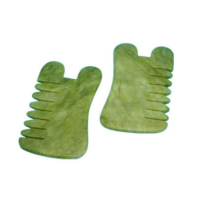 Natural verde Xiuyan Jade Gua Sha Cuero cabelludo de masaje peine Guasha Piedra masajeador de cabeza para el cabello Salón de belleza de cuidado de la salud