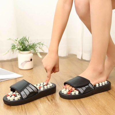 Herramientas de masaje Logotipo personalizado disponible Atención médica Acupuntura Zapatillas de pie Masajista Zapatos con adoquines naturales