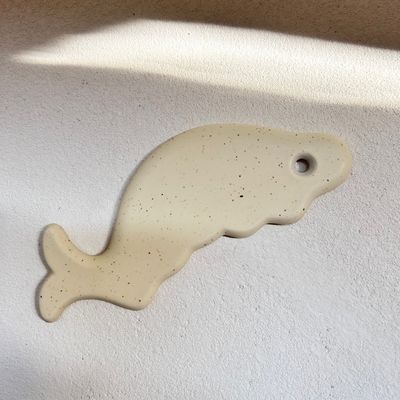 Eficaz masaje en forma de pez de cerámica Gua Sha herramienta de raspado para masajeador facial