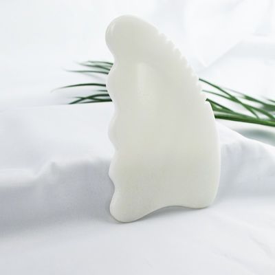 Logotipo personalizado disponible en el masaje facial de piedra Gua Sha de jade blanco para el tratamiento antienvejecimiento