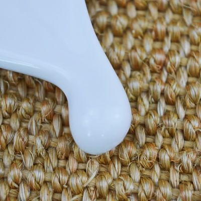 2024 Forma de corazón Mini Cerámica Gua Sha Herramienta de masaje para el levantamiento facial y la reducción de arrugas Logotipo personalizado disponible